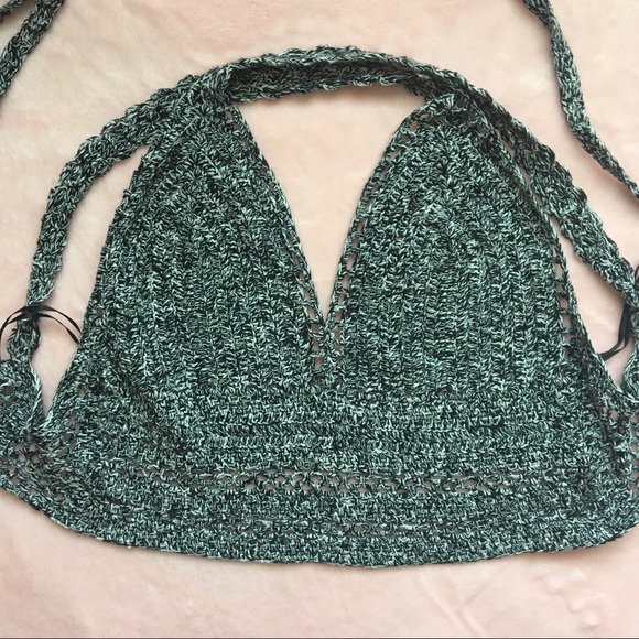 Boho Crochet Top with Criss Cross Straps (L) - Picture 2 of 10